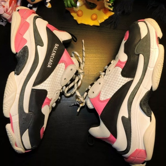 Balenciaga triple s 38 8US - Picture 3 of 8
